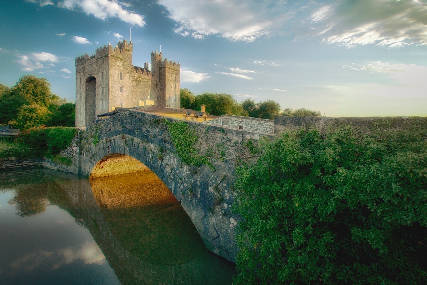 Bunratty Castle, Shannon, Ireland