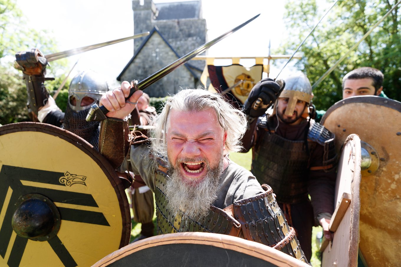 THE VIKINGS ARE COMING! NORSE WARRIORS TO TAKE OVER CRAGGAUNOWEN